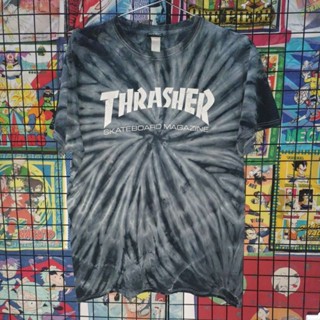 เสื้อยืดมือสอง Usa แบรนด์ THRASHER SKATEBOARD MAGAZINE ลายมัดย้อมสวย Size L.อก22/ยาว28.5