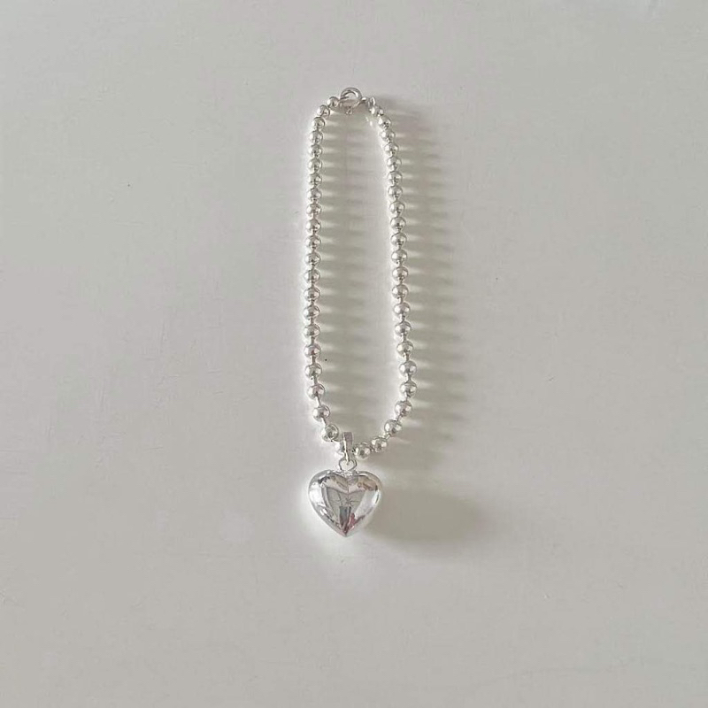 winterwintershop : เครื่องประดับเงินแท้925 สร้อยคอและข้อมือเม็ดเงินจี้รูปหัวใจสลักดาว เข้าเซ็ต