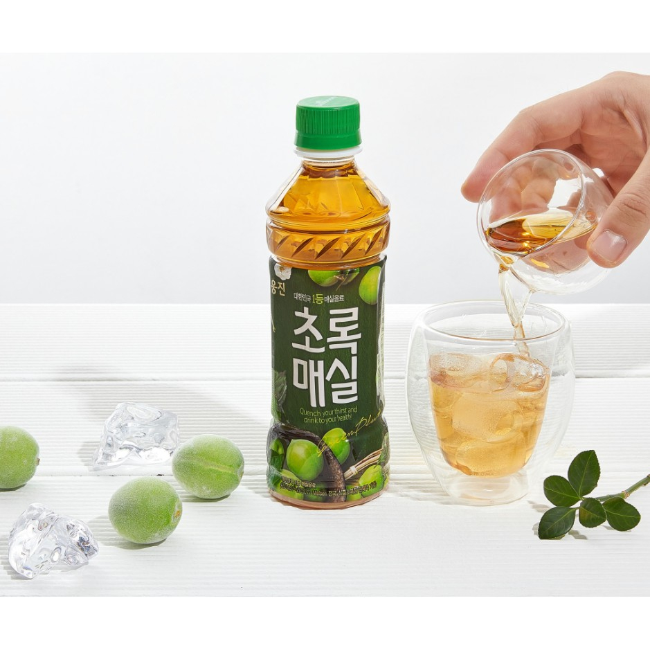 น้ำบ๊วยเกาหลี Woongjin Green Plum วิตามินซีสูง อร่อย หวานอมเปรี้ยว แก้กระหายน้ำ ให้ความสดชื่น แบบขวดใหญ่ 500ml
