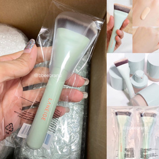 Laneige Neo Foundation Brush  แปรงทารองพื้นจากแบรนด์ laneige ขนแปรงนุ่มมากกก ขนาดใหญ่พอดีมือจับ