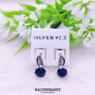 P6406 ต่างหูพลอยไพลินแท้ ( Blue sapphire ) แบบอิงลิชล็อค ตัวเรือนเงินแท้ 925 ชุบทองคำขาว