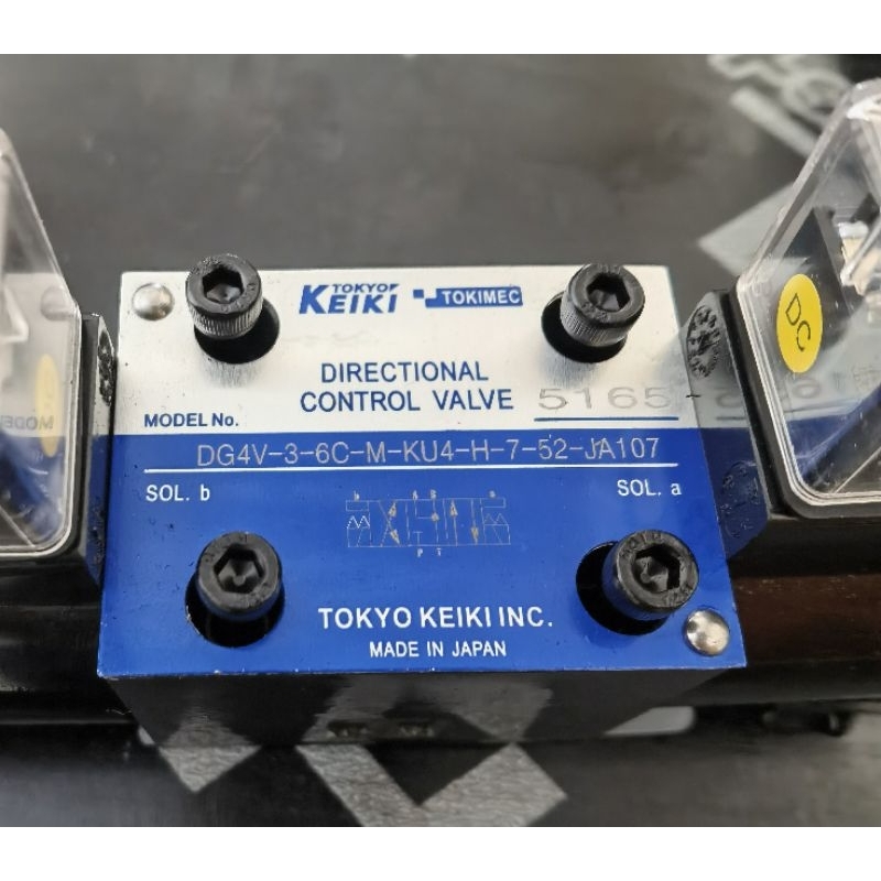 TOKIMEC​ TOKYO​ KEIKI​ DIRECTIONAL​ CONTROL​ VALVE​ Model​ : DG4V-3-6C-M-KU4-H-7-52-JA107