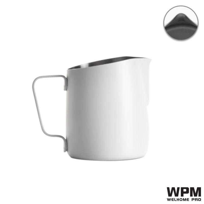 พร้อมส่ง WPM - Sharp Spout Pitcher 300cc. (Matt White) เหยือกพิชเชอร์ สำหรับเทลาเต้อาร์ท