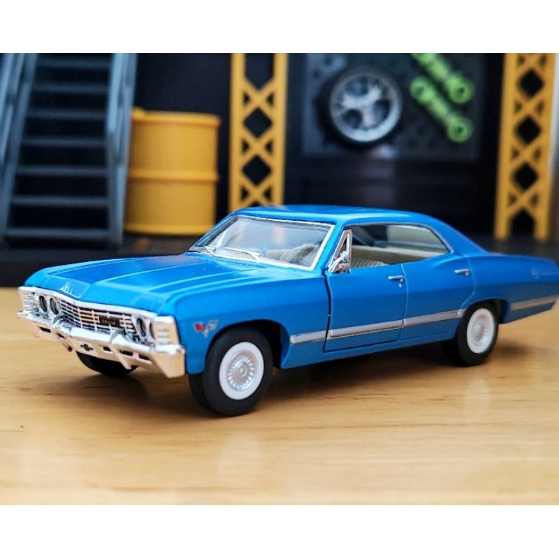 1967 Chevrolet Impala โมเดลรถเหล็ก รถโบราณ ไม่มีกล่อง