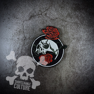 ตัวรีดติดเสื้อ ตัวรีดลายปัก อาร์มปัก Skull &amp; Roses (=Life &amp; Death) Patch - 7cm(L)x7cm(W)