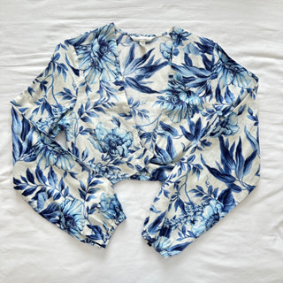 [ 𝕦𝕤𝕖𝕕 ส่งต่อ ] เสื้อครอป H&amp;M ผ้าลินิน size XS ใส่ครั้งเดียว