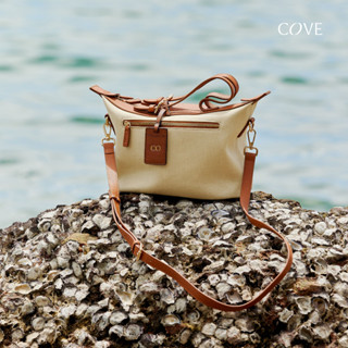 COVE Mini Crossbody Bag [กรอกโค้ดช้อปปี้ 9COVE1K] กระเป๋าสะพายข้าง กระเป๋าถือ Everyday bag ผ้าแคนวาส กันน้ำ