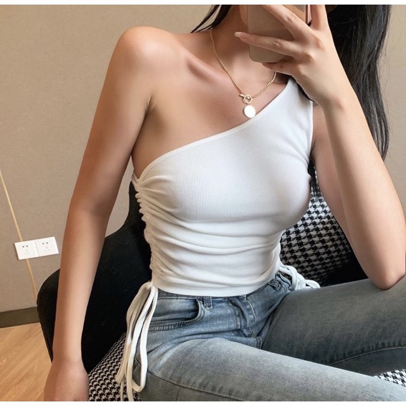mnv_shop ( 303) เสื้อปาดไหล่แขนข้างเดียว แต่งดีเทลรูดข้าง ผ้านิ่มใส่สบาย ผ้าเรย่อน เสื้อกล้ามปาดไหล่