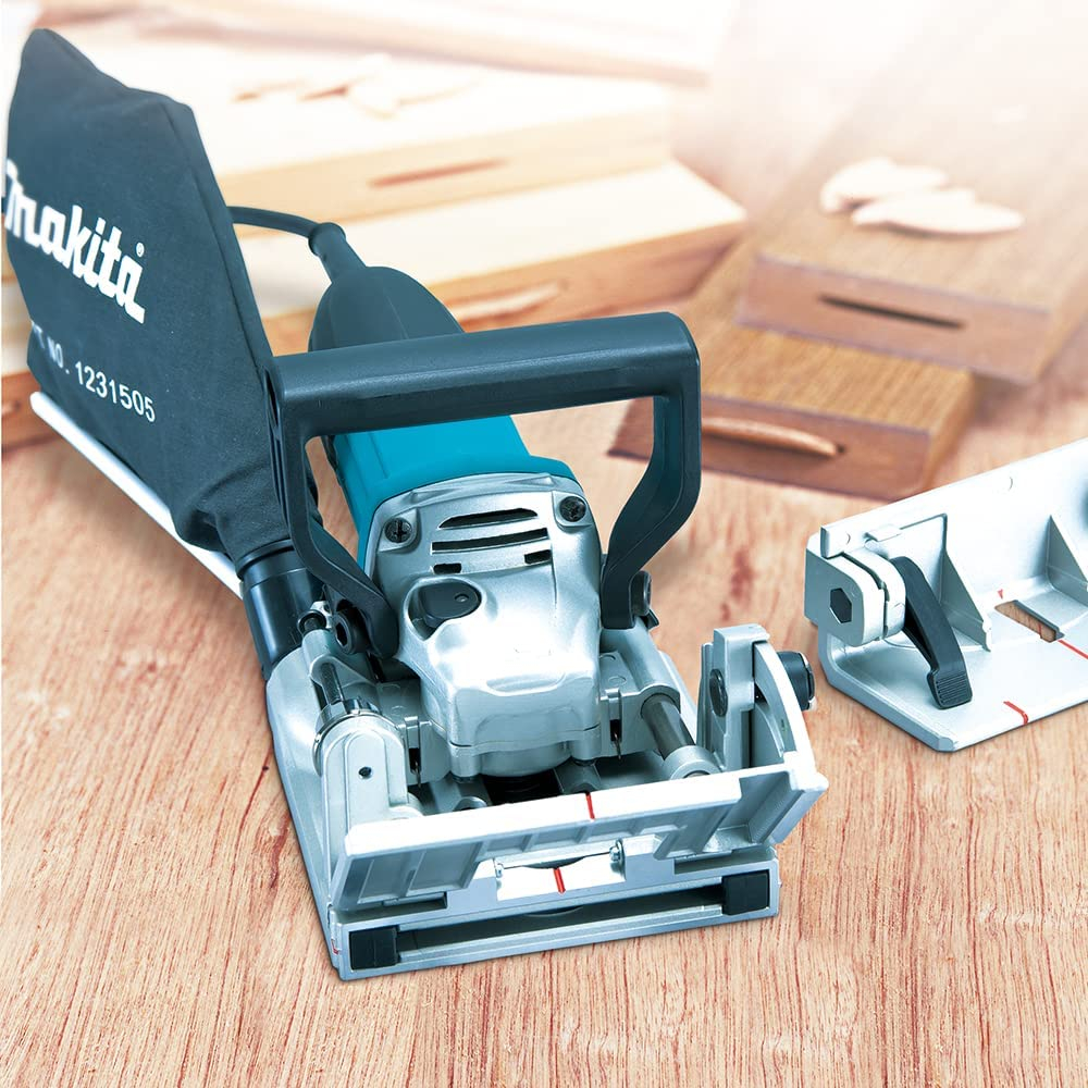 MAKITA เครื่องเซาะร่อง งานไม้ PJ7000  รับประกันสินค้า 6 เดือน