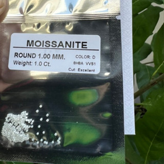 เพชร (1 ห่อ น้ำหนัก 1.00 กะรัต ) MOISSANITE โมอีส เพชร โมซาไนท์ เพชร MOISSANITE รูปร่างกลม (D Color- VVS1)( ขนาด 1.00 มิ