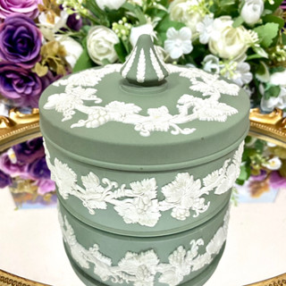 Wedgwood Jasperware Sage Green Trinket Box ตลับเขียว กระปุก