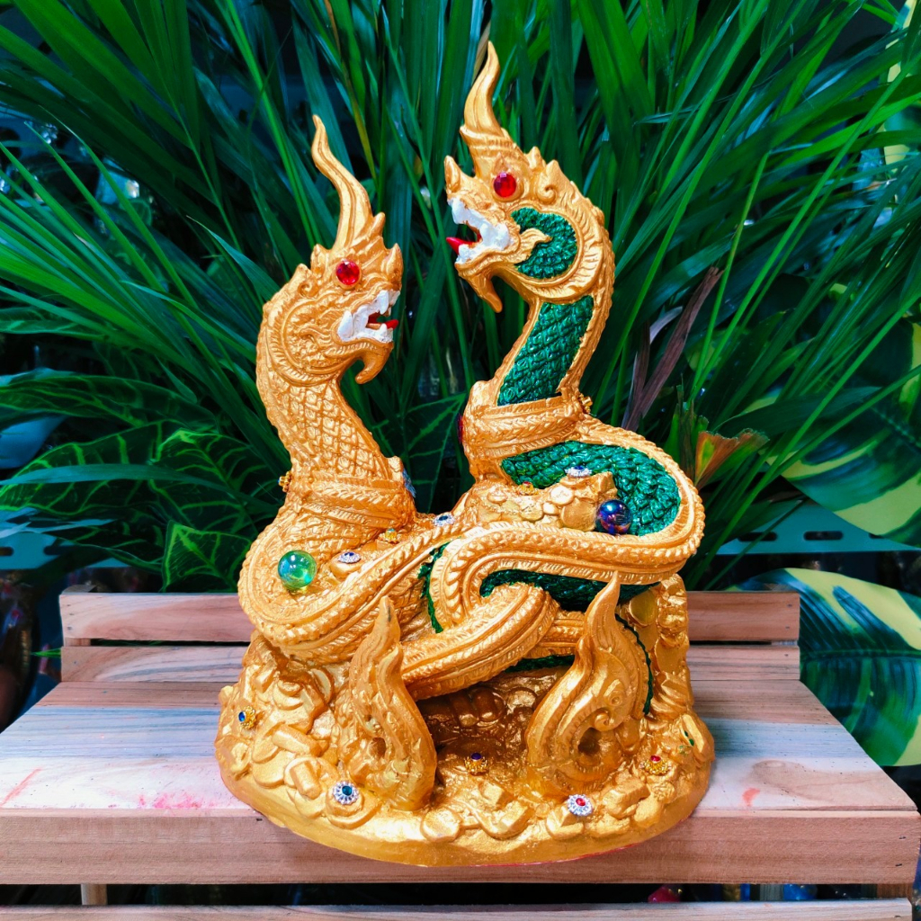 (พีพีเค)นาคานาคีคู่บารมีประทับบนกองสมบัติ สีเขียว-ทอง สูง12นิ้ว เสริมความรักคู่ครองเจริญก้าวหน้าในหน้าที่การงานทั้งสองคน