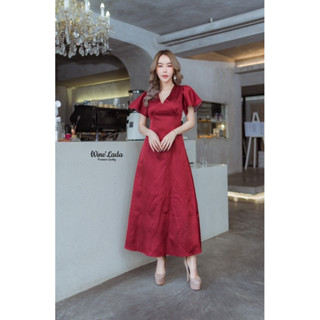 งานป้าย Wine Lada เดรสแดงไวน์ยาว เรียบหรู *สินค้ามีแค่S