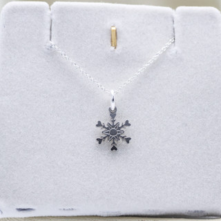 Star Jewelry จี้ Snow Flake เงินแท้พร้อมสร้อยยาว 18 นิ้ว เงินแท้ 92.5% แกะสลักด้วยเลเซอร์ รุ่น PS3106-SS