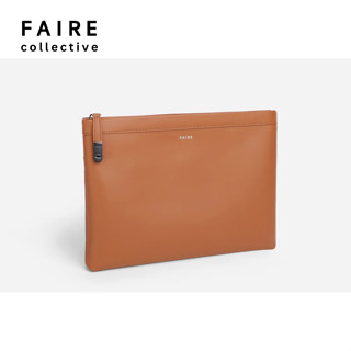 Faire Collective l Mika Soft Folio  กระเป๋าหนังวัว ผิวสัมผัส เรียบ นุ่มมือ มาพร้อมซิปปิดล็อค สีดำ สีเทา สีน้ำตาลอ่อน