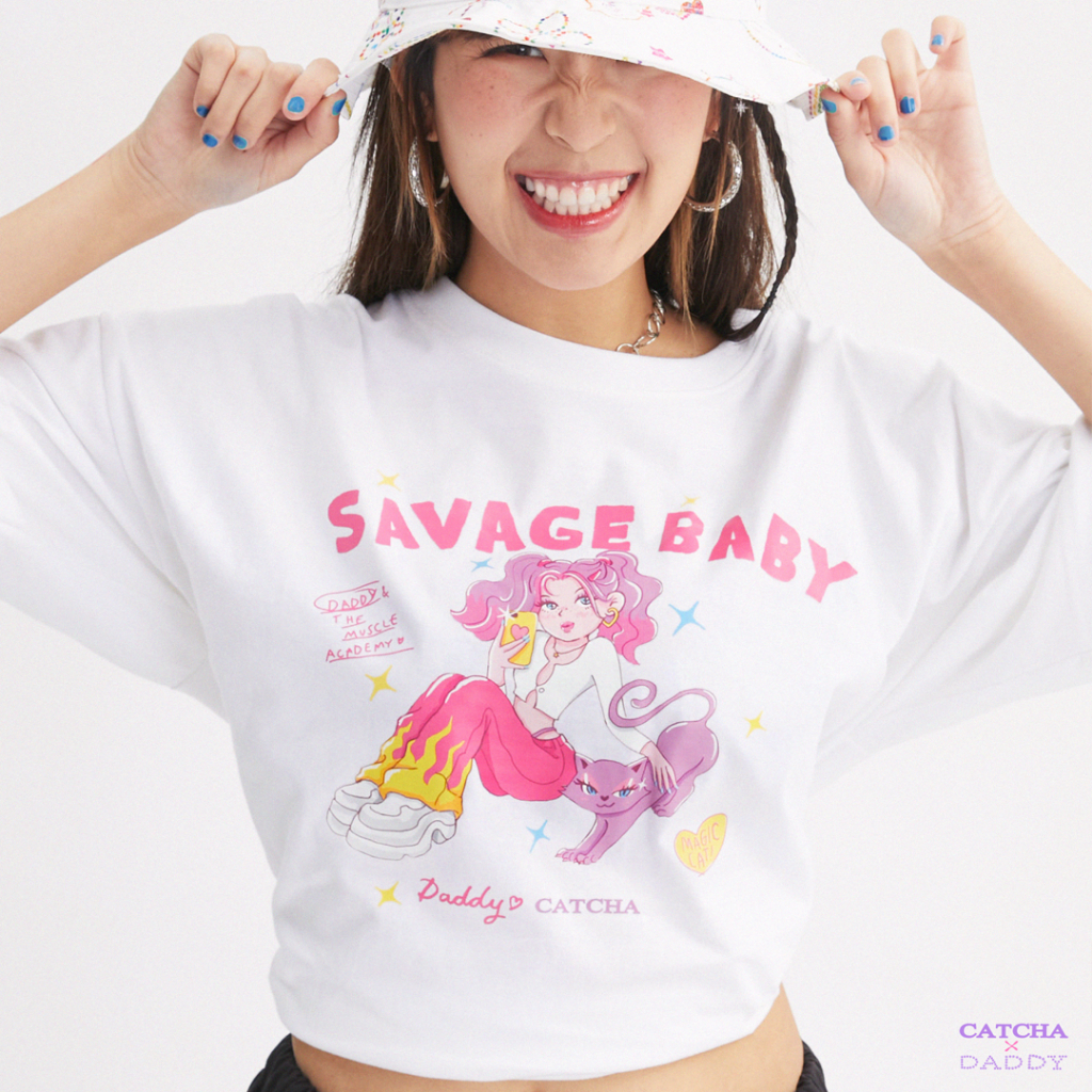 CAT T-SHIRT CATCHA X DADDY เสื้อยืดแขนสั้นโอเวอร์ไซส์ สีขาว
