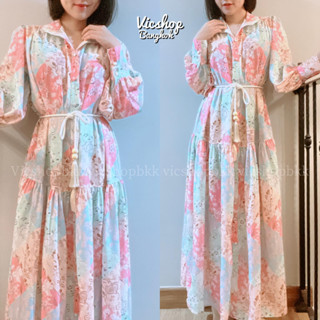 Maxi dress แม็กซี่เดรสยาว เดรสไปงาน ผ้าฝ้ายผสมลินินพิมพ์ลาย​​ คอปีนพับปกได้แขนยาวทรงบอลลูนติดกระดุ​มหน้าพร้อมเชือกลูกปัด