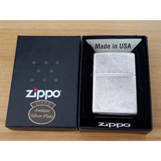 ZIPPO 121FB  ANTIQUE SILVER PLATE  ผิวชุบเงินแท้  ลายเรียบ   ตูดตัน  ของใหม่ไม่ผ่านการใช้งาน  มาพร้อมกล่องตรงรุ่น ของแท้