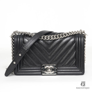 CHANEL BOY 10 BLACK CAVIAR CHEVRON SHW