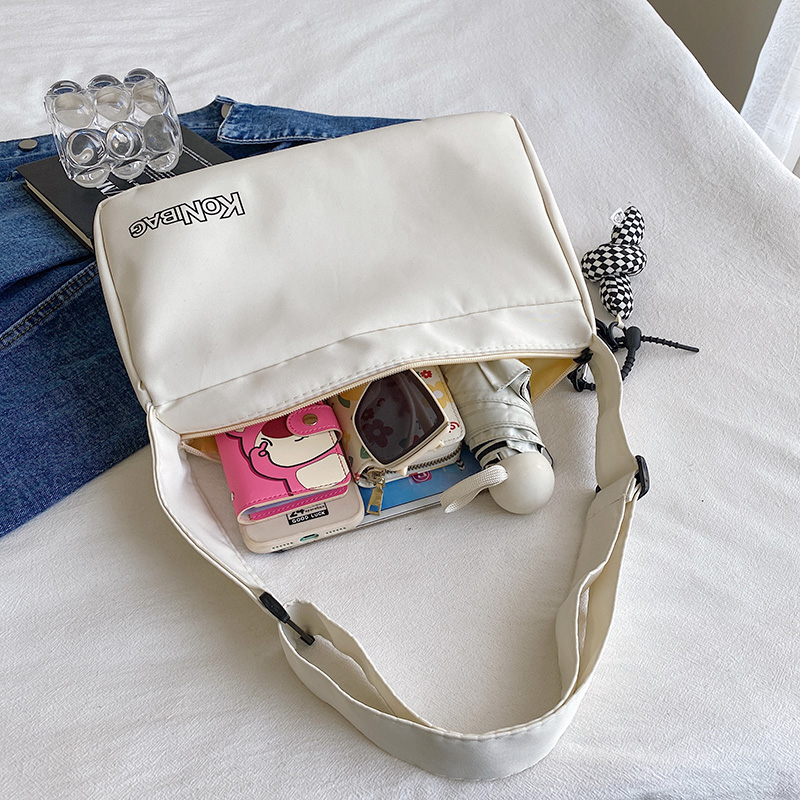 GUCSELECTED(B1851) กระเป๋าสะพายข้างKoNBAG ผ้าอ๊อกซ์ฟอร์ด (แถมที่ห้อย)