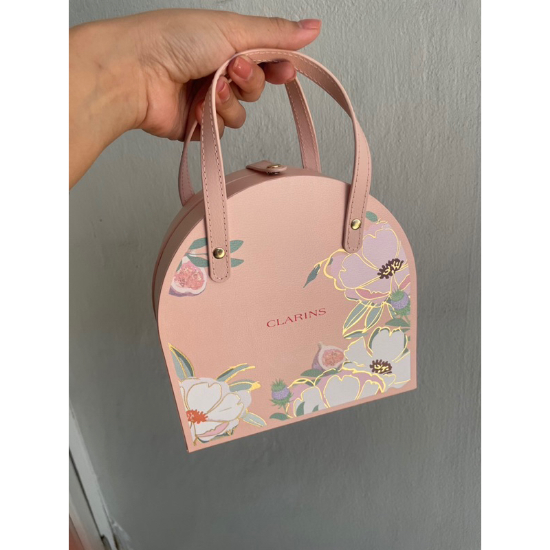 Clarins Peach​ Hand​ Bag สีพีชน่ารักอ่า ถือเป็นคุณนายเบย