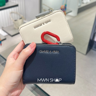 Charles&amp;keith Oval Keychain Zip กระเป๋าสตางค์ใบสั้น ของแท้จากชอป