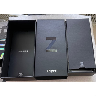 กล่องSamsung Z flip 2 (ด้านในไม่มีเครื่อง)