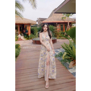 เติมความสดใสด้วยเดรสคล้องคอ ผ่าหน้าลายดอก เดรสผ้าไหมอิตาลีเนื้อนิ่มพริ้ว