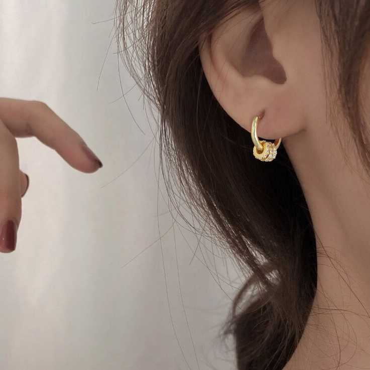 081-littlegirl gifts-Diamond small circle earrings s925 ต่างหูเงินแท้แบบห่วงประดับเพชร3วง ขนาด 9mm