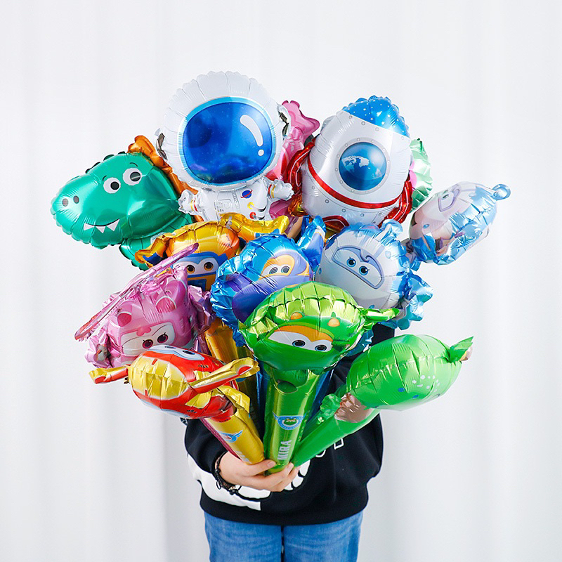 พร้อมส่งจากไทย🇹🇭 ลูกโป่งฟอยล์ แบบถือแบบยาว แบบมีก้านจับ แบบสั้น ลายเยอะมากๆค่ะ นักบินอวกาศ ไดโนเสาร์ หัวใจ