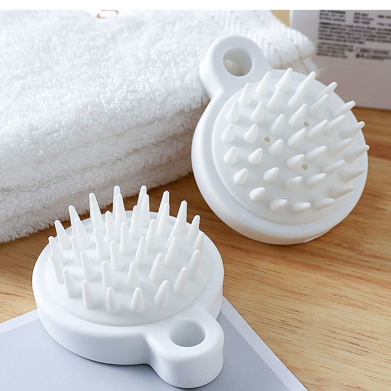 แปรงสระผม แปลงช่วยสระผม Silicon brush หวีสระผม หวีซิลิโคน ลดอาการคัน นวดหนังศรีษะ (690)
