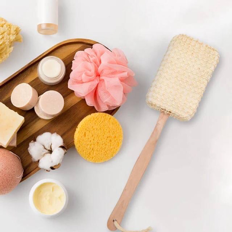 Bath Brush ใยบวบขัดตัวด้ามไม้ ในถูตัวอาบน้ำ ผลิตภัณฑ์จากธรรมชาติ100% (Natural Loofah Sponge with hanger)