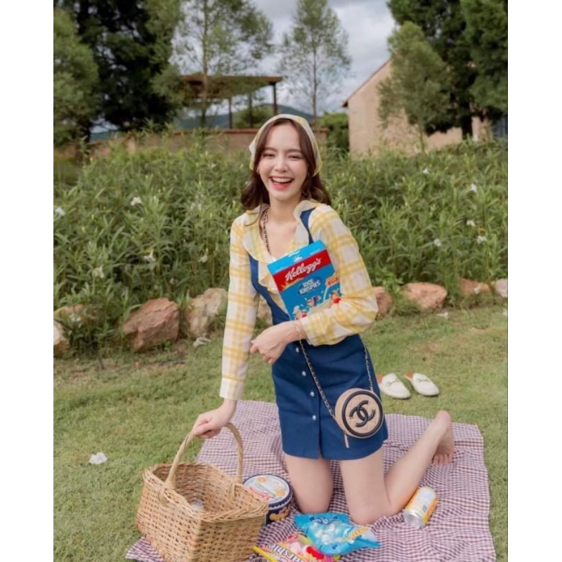 Joop​s studio.​ เดรสยีนส์​ เสื้อแขนยาวคอระบายพร้อมผ้าโพกผม​ ซื้อมา​790฿  ส่งต่อ​ 550