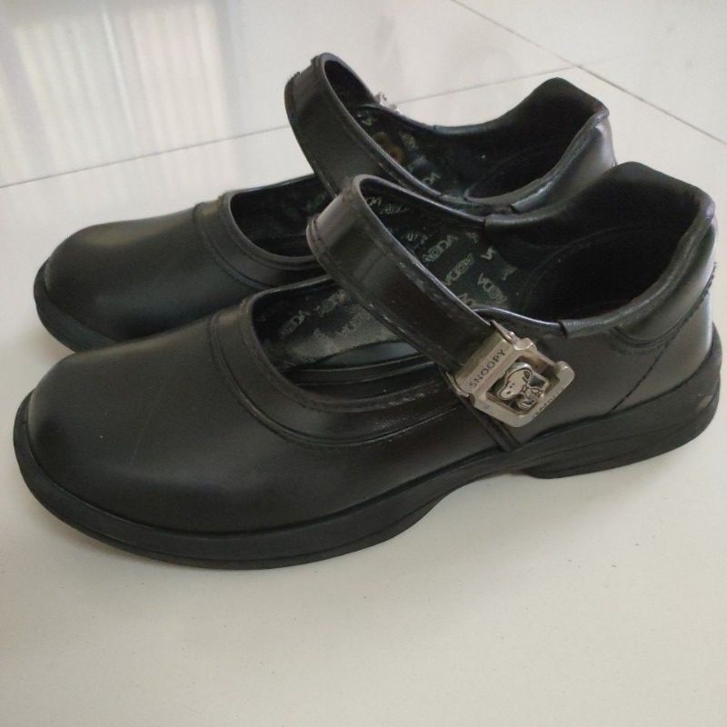ส่งต่อ ADDA รองเท้านักเรียนหญิง รุ่นSnoopy 41S01 เบอร์37ยาวด้านใน24cm.