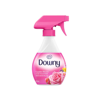 Downy ดาวน์นี่ สเปรย์ ขจัดกลิ่นบนผ้า 370 มล.