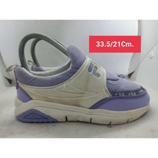 Fila Size 33.5 ยาว 21 รองเท้ามือสอง เด็กเล็ก เด็กโต ผู้หญิงเท้าเล็ก  ผ้าใบ  แฟชั่น ลำลอง เที่ยว