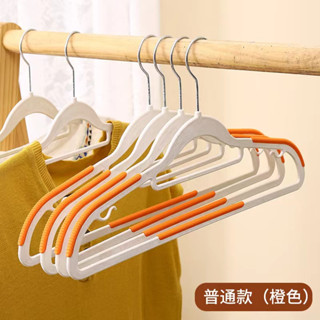 ไม้แขวนเสื้อพลาสติก ขนาด41.ซม ราคา10ชิ้น หัวตะขอสีทอง