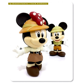 Mickey &amp; Minnie Jungle Carnival Suit Limited Figure: สินค้าใหม่พร้อมกล่อง ของแท้ นำเข้าจาก Tokyo Disney Resort Japan คะ