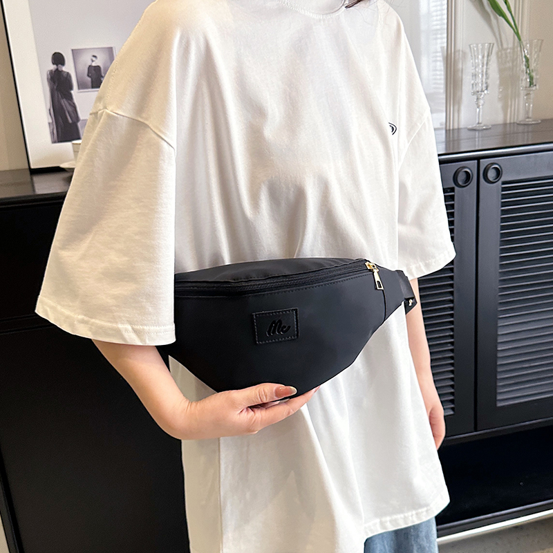 MCกระเป๋าMC  กระเป๋าคาดอก