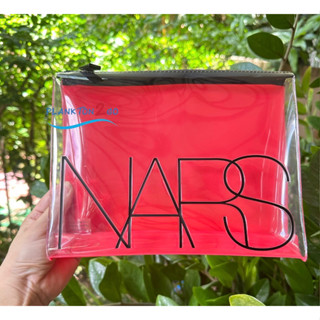 กระเป๋า NARS สีแดงสด ลุคไฉโซสุดเก๋ ซิปแข็งแรง