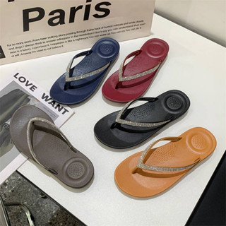 Flipflop style รองเท้าแตะ เพชร พื้นนิ่ม พร้อมส่ง!