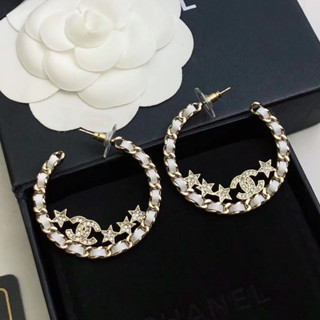 CHANEL new white leather earrings earhooks