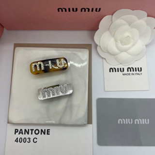 MIU MIU Plexiglass and metal hair clip กิ๊บมิว มิว โลโก้เพชร อะไหล่เงินตัวเหล็กสีเงิน โลโก้มุก  ตัวสีน้ำตาล ฝังเพชร