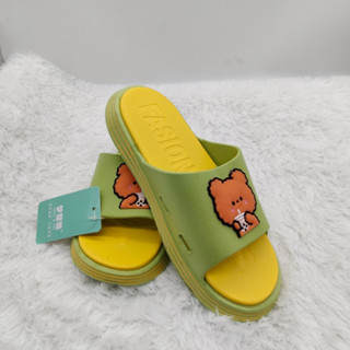 ha_shop2021 พร้อมส่ง รองเท้าแตะผู้หญิง (หมีHello) รองเท้าแตะยาง ใส่สบาย