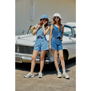 Sis story กางเกงยีนส์ ขาสั้น เอวสูง ทรงเบอร์มิวด้า Sis 045 Stitch denim shorts - Blue/Dark blue