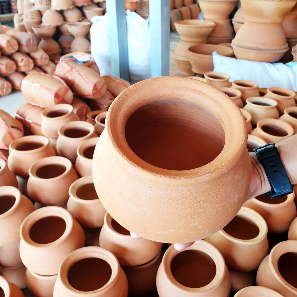 หม้อจิ้มจุ่มดินเผา ทำสุกี้ แกง อาหาร ขนมได้ ขนาดปากกว้าง 6 นิ้ว  มีฝาปิด ใส่น้ำ 2 ลิตร พร้อมใช้งาน - รูปที่ 2