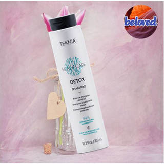 Lakme Teknia Scalp Care Detox Shampoo 300 ml แชมพูสำหรับผู้มีรังแค ลดการระคายเคือง