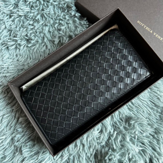 bottega veneta long wallet สภาพ 9.5/10 มีกล่อง สีน้ำตาลเข้ม