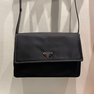 กระเป๋า PRADA NYLON MESSENGER BAG  ใหม่สุด ผ้าดีมาก มาพร้อมสายสะพายเป็นหนังแท้ งานออริ +