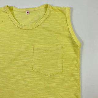 เสื้อแขนกุดใส่ได้ทั้งเด็กหญิงเด็กชาย มีหลายสีให้เลือก